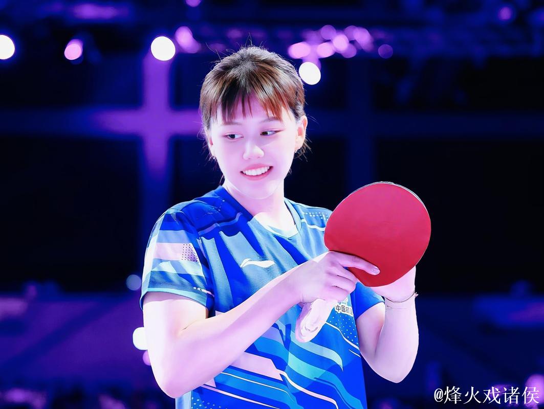 陈幸同以4-2击败石洵瑶 成功挺进WTT总决赛女单八强