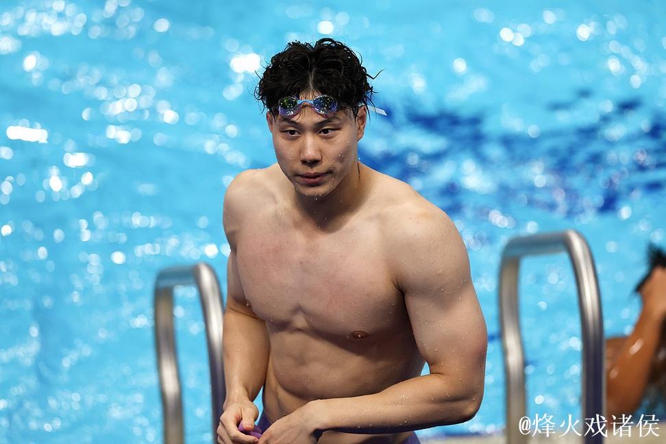 游泳世锦赛:覃海洋勇夺男子50米蛙泳季军 游泳世锦赛:覃海洋勇夺男子50米蛙泳季军